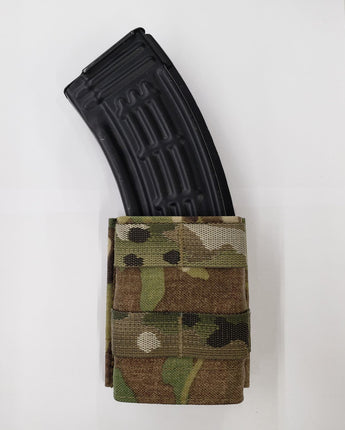 7.62 AK Single KYWI Midlength magazine pouch - Tactical accessory designed for secure and efficient storage of AK magazines. Explore the premium construction and reliability of this KYWI midlength pouch for optimal performance in your firearm setup.